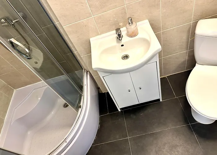 2026 W Centrum & Free Parking *